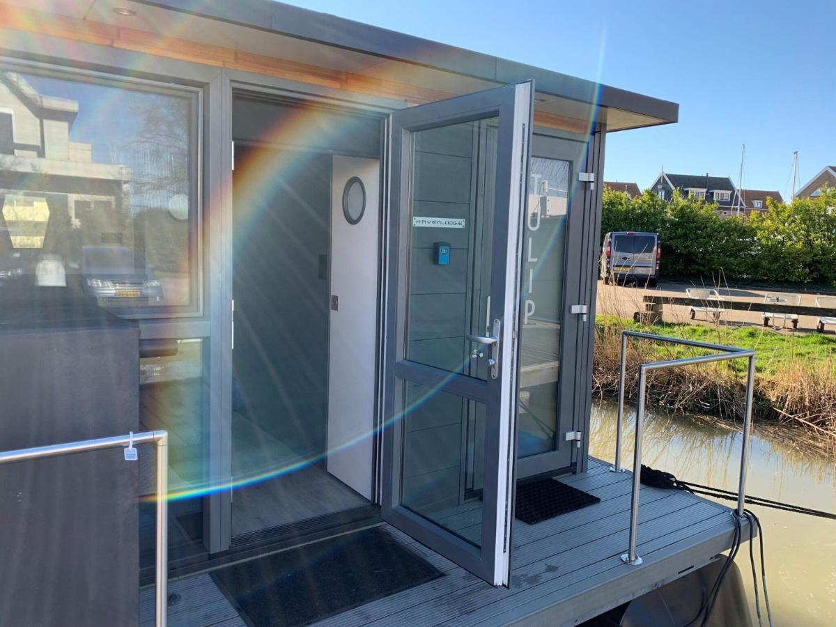 Waterfront Houseboat Near The Centre Hotel Monnickendam Exterior photo